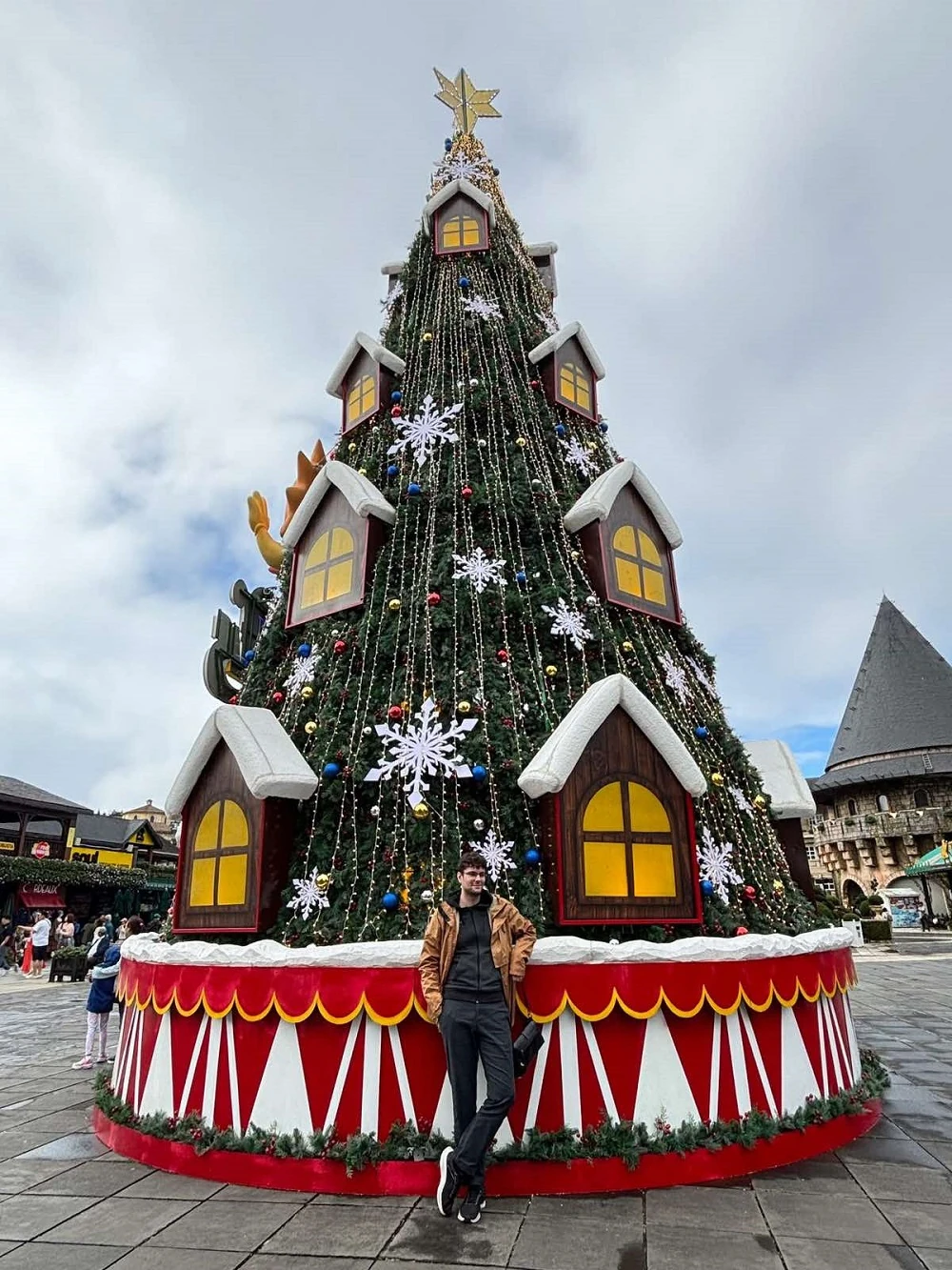 Sun World Ba Na Hills biến thành “ngôi làng cổ tích” dịp Giáng sinh