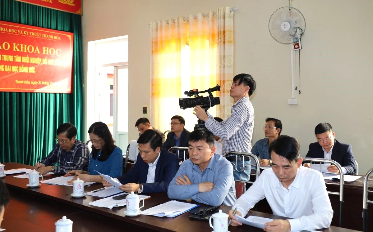 Phản biện “Đề án phát triển Trung tâm khởi nghiệp, đổi mới sáng tạo Trường Đại học Hồng Đức”