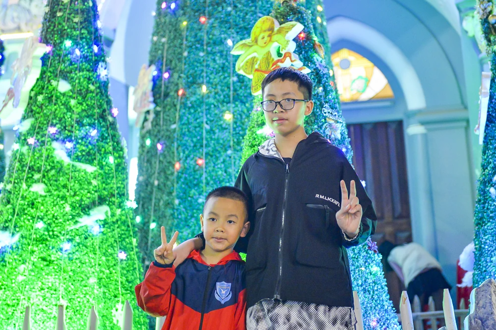 Phố phường Thanh Hóa lung linh mùa Giáng sinh