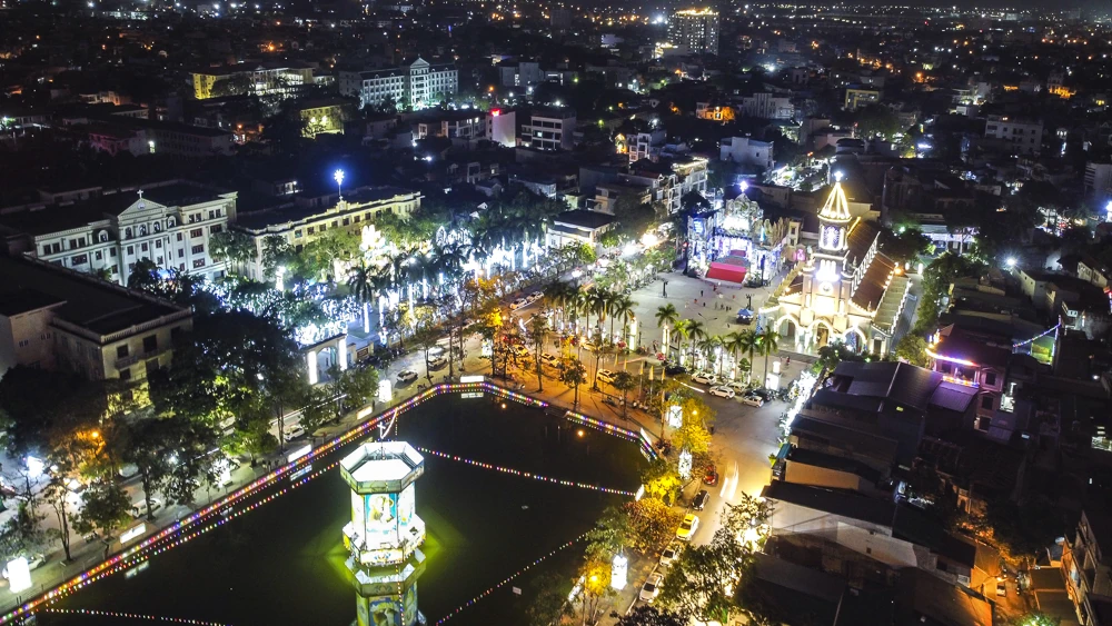 Phố phường Thanh Hóa lung linh mùa Giáng sinh