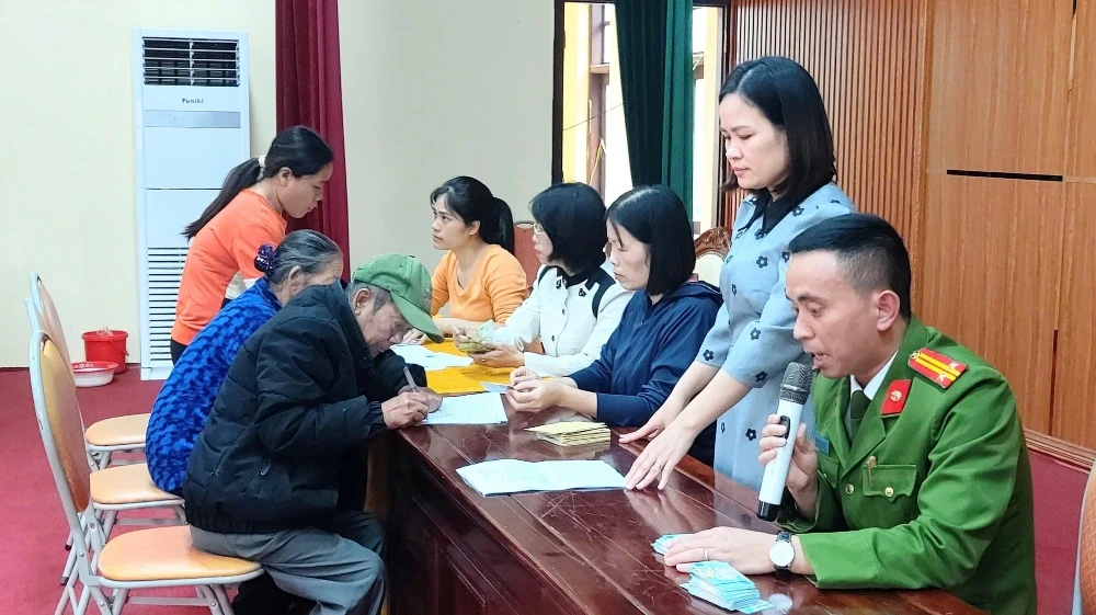 Xã Yên Trường: Gần 2.400 người được nhận quà của Đảng, Nhà nước
