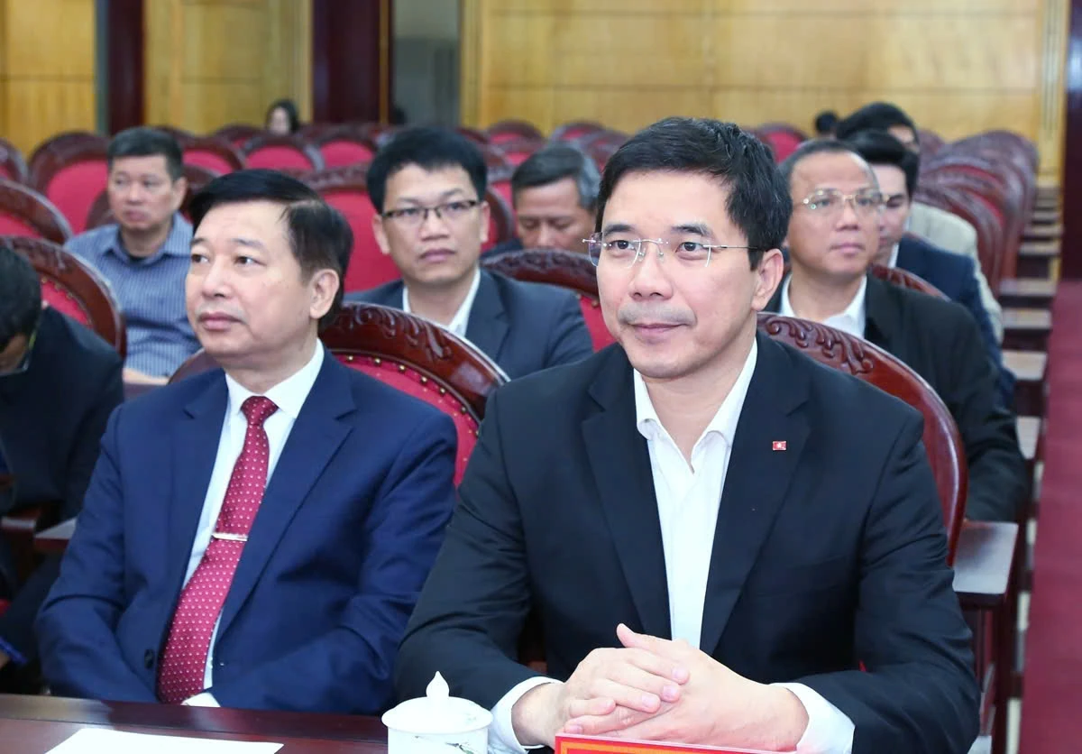 Triển khai đồng bộ, bảo đảm tiến độ, chất lượng các nền tảng số từ Trung ương đến cơ sở