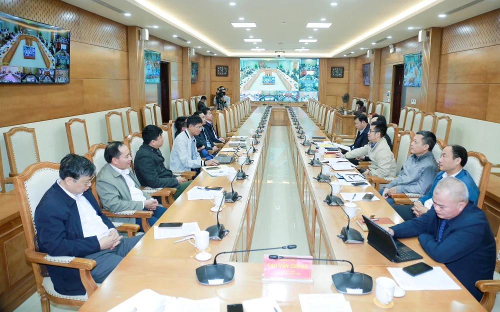 Phó Thủ tướng Chính phủ Trần Hồng Hà nghe báo cáo dự thảo các Nghị định sửa đổi, bổ sung lĩnh vực nông nghiệp và môi trường