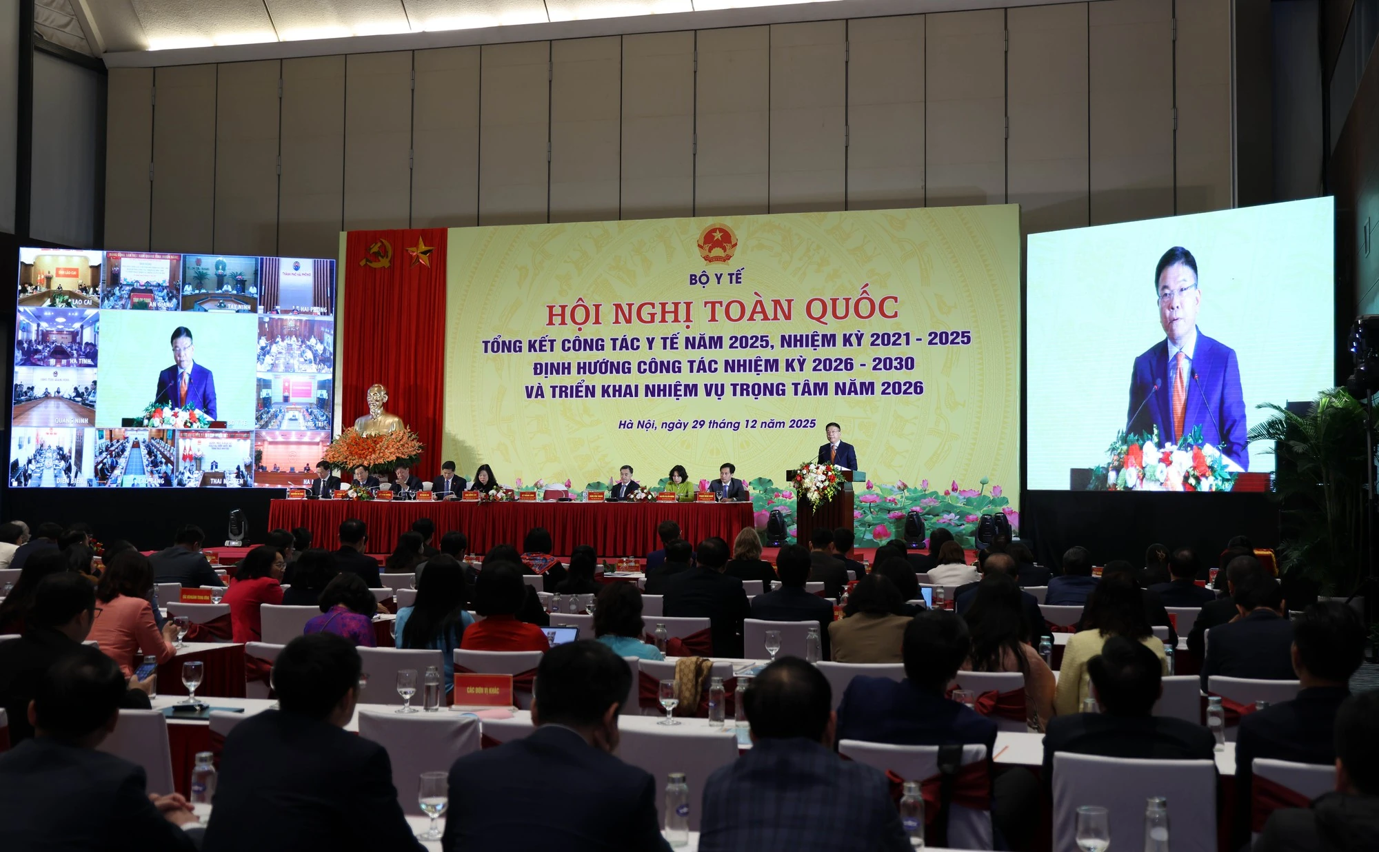 Hoàn thiện thể chế, nâng cao chất lượng y tế cơ sở, phát triển y tế chuyên sâu