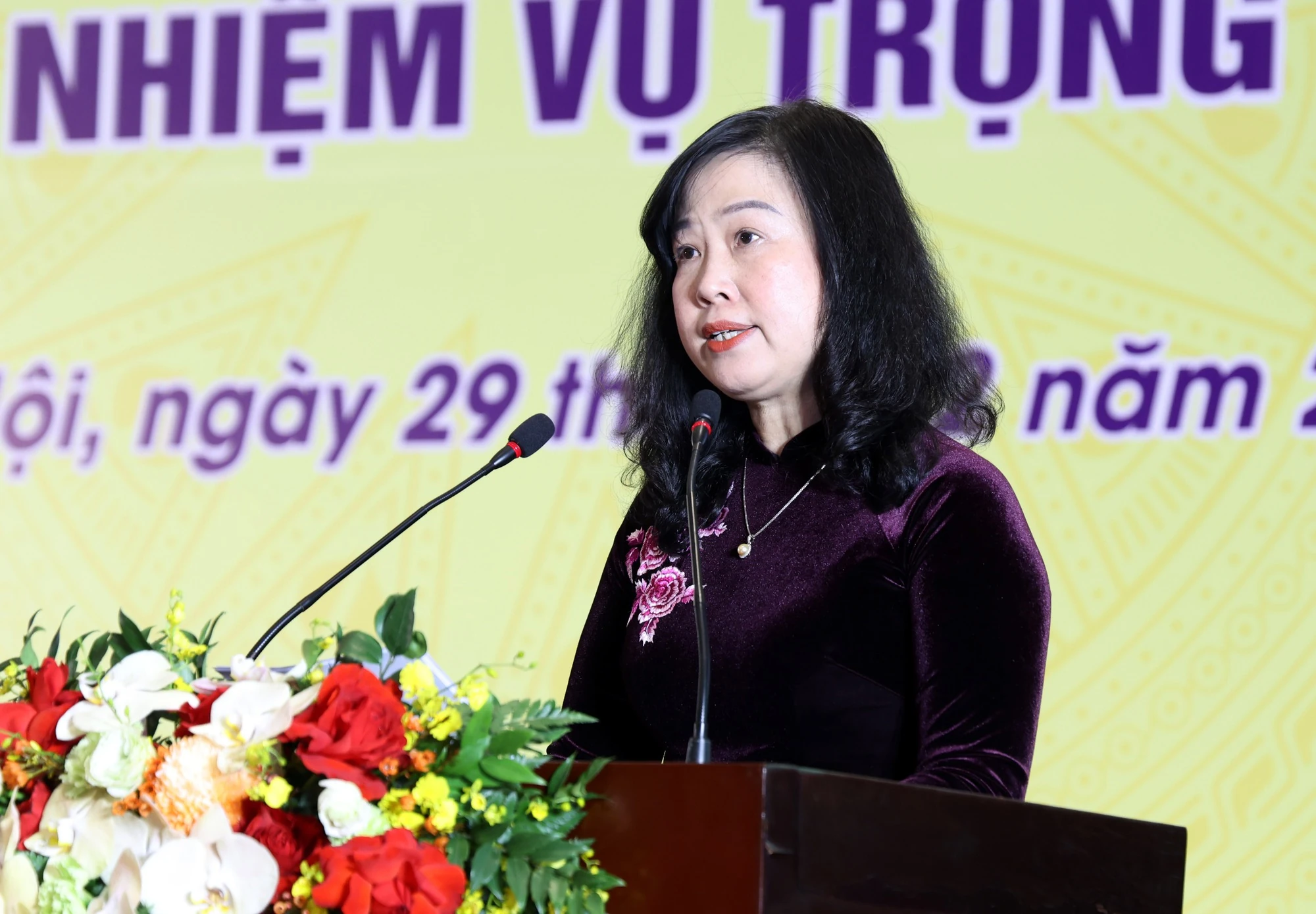 Hoàn thiện thể chế, nâng cao chất lượng y tế cơ sở, phát triển y tế chuyên sâu