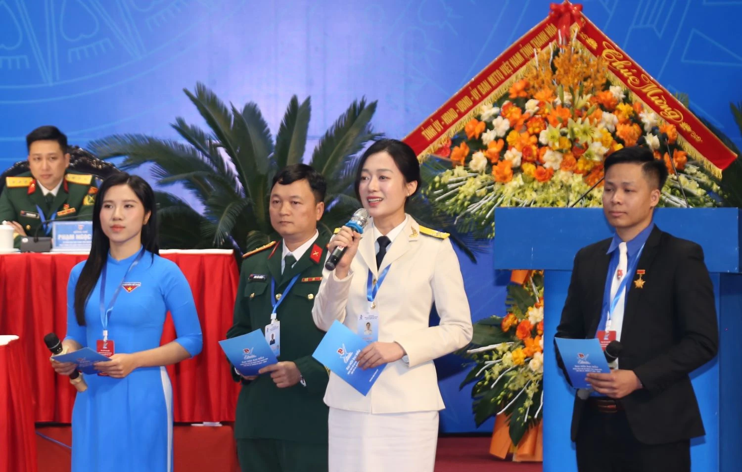 Xây dựng lớp thanh niên Thanh Hóa có lý tưởng cách mạng, bản lĩnh chính trị, đạo đức trong sáng, tri thức, khát vọng phát triển