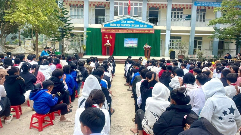 Xây dựng tình bạn đẹp - nói không với bạo lực học đường