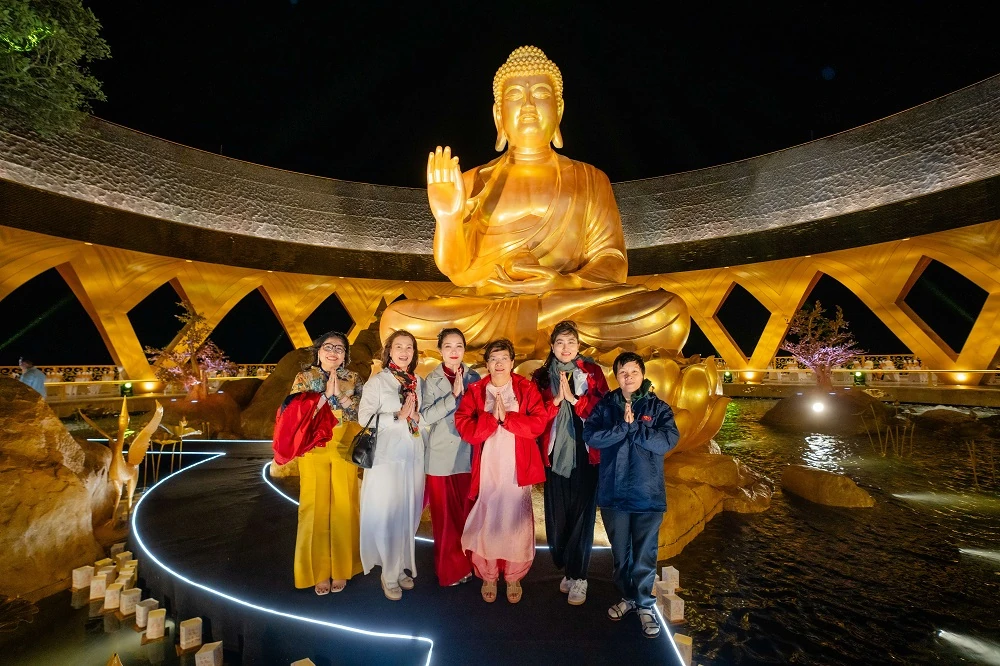 Du lịch ba miền khởi sắc ngay những ngày đầu năm mới