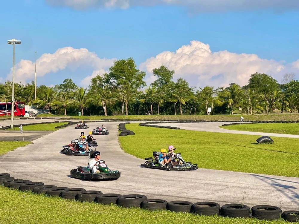 Các khu nghỉ dưỡng hút khách trong kỳ nghỉ dài ngày