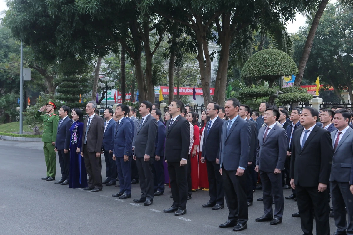 Tỉnh ủy Thanh Hóa tổ chức lễ chào cờ ngày làm việc đầu tiên năm 2026