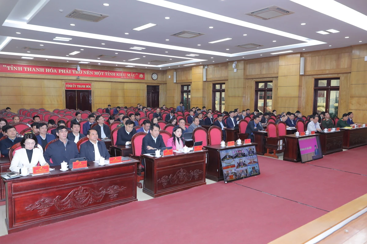 Triển khai nghiêm túc các nhiệm vụ ngay từ đầu năm và chăm lo Tết cho Nhân dân