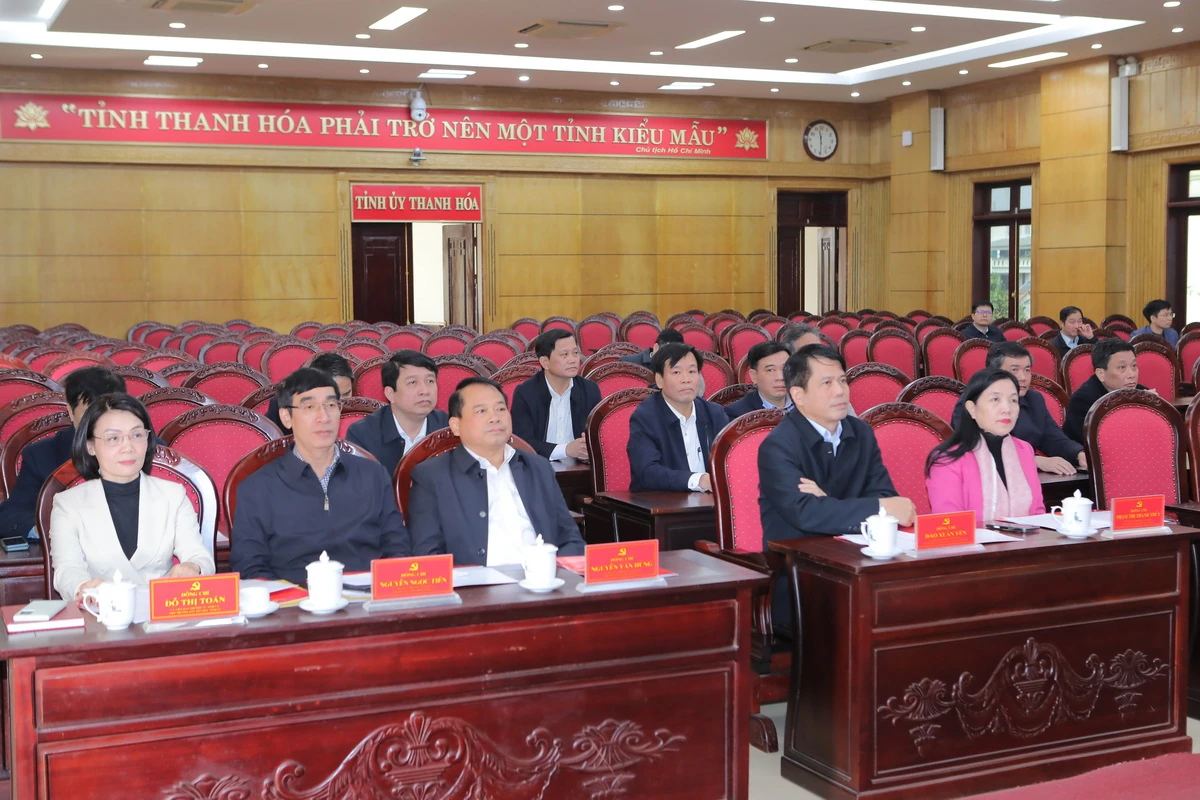 Giới thiệu đồng chí Nguyễn Doãn Anh, Ủy viên Trung ương Đảng, Bí thư Tỉnh ủy ứng cử đại biểu Quốc hội khóa XVI