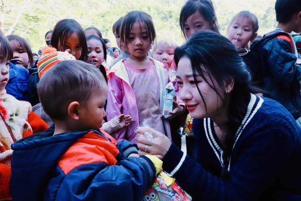 Tổng Công ty Cổ phần Hợp Lực tổ chức khám bệnh thiện nguyện tại xã vùng cao Trung Lý