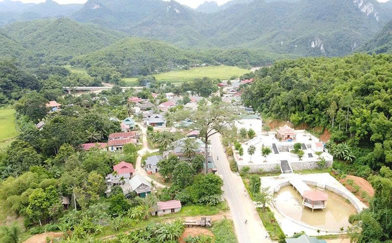 Chuyện trên bến Tá Phay