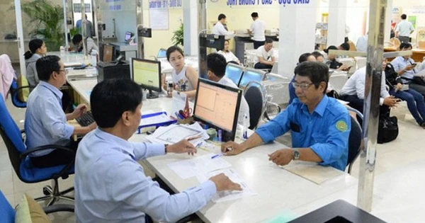 Tỷ lệ công chức xếp ngạch chuyên viên chính tại các bộ không được quá 50%