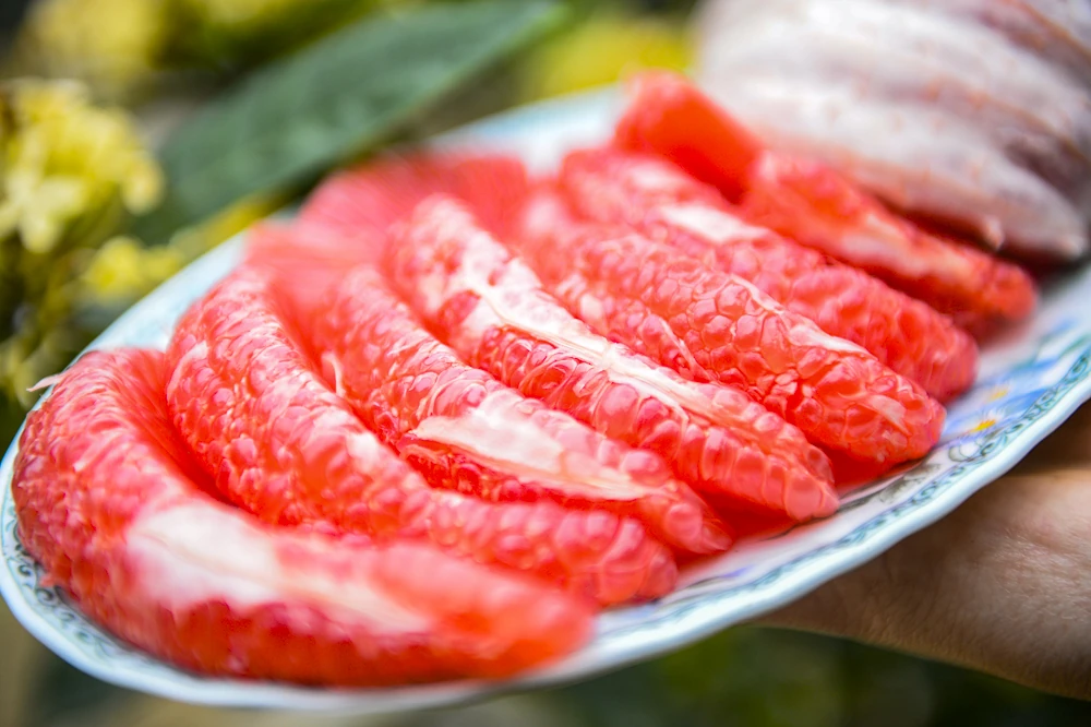 Bưởi đỏ tiến vua vào vụ Tết, khách đặt mua từ sớm