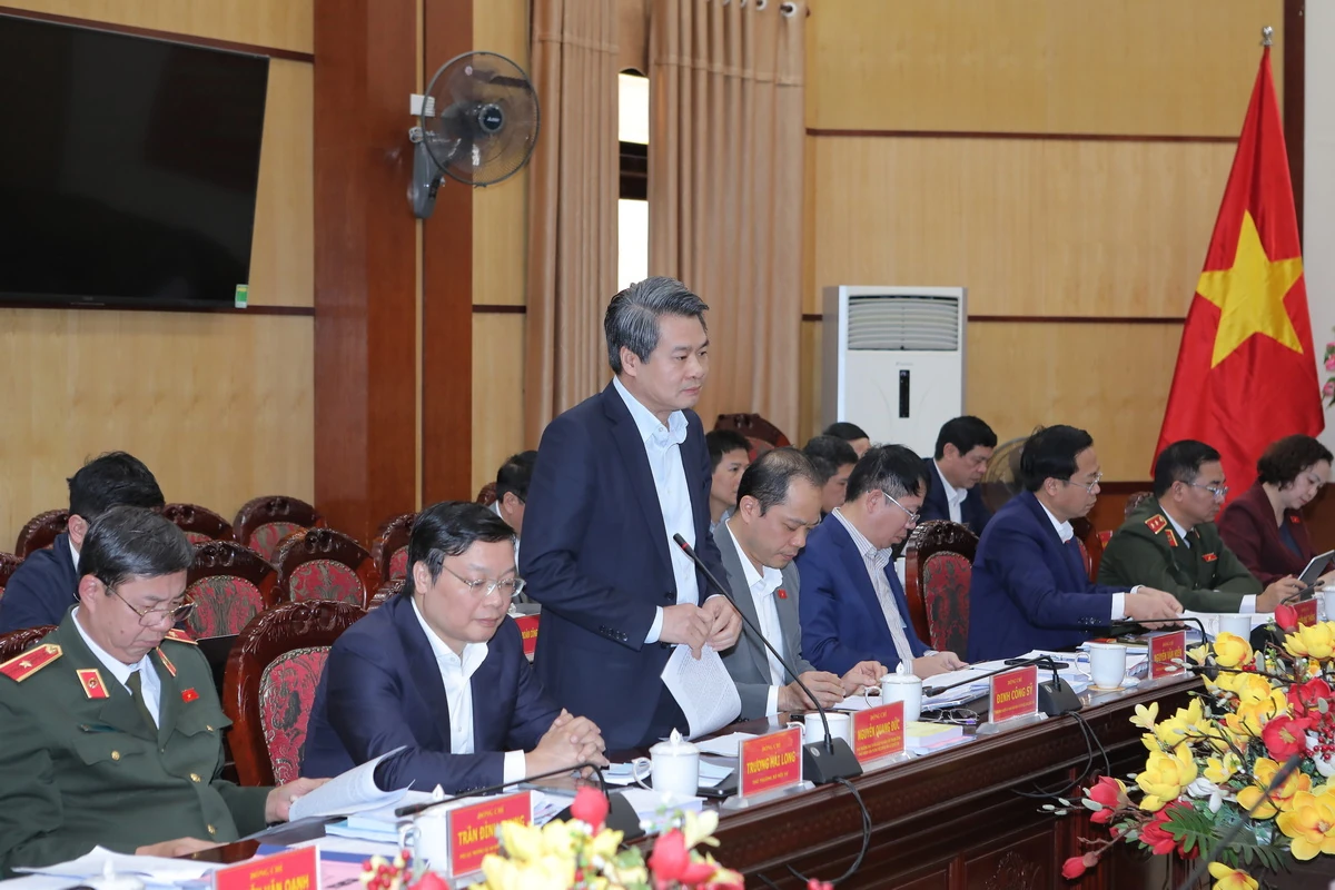 Tạo khí thế và niềm tin trong Nhân dân hướng về ngày hội non sông