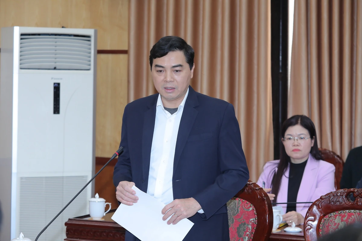 Tạo khí thế và niềm tin trong Nhân dân hướng về ngày hội non sông