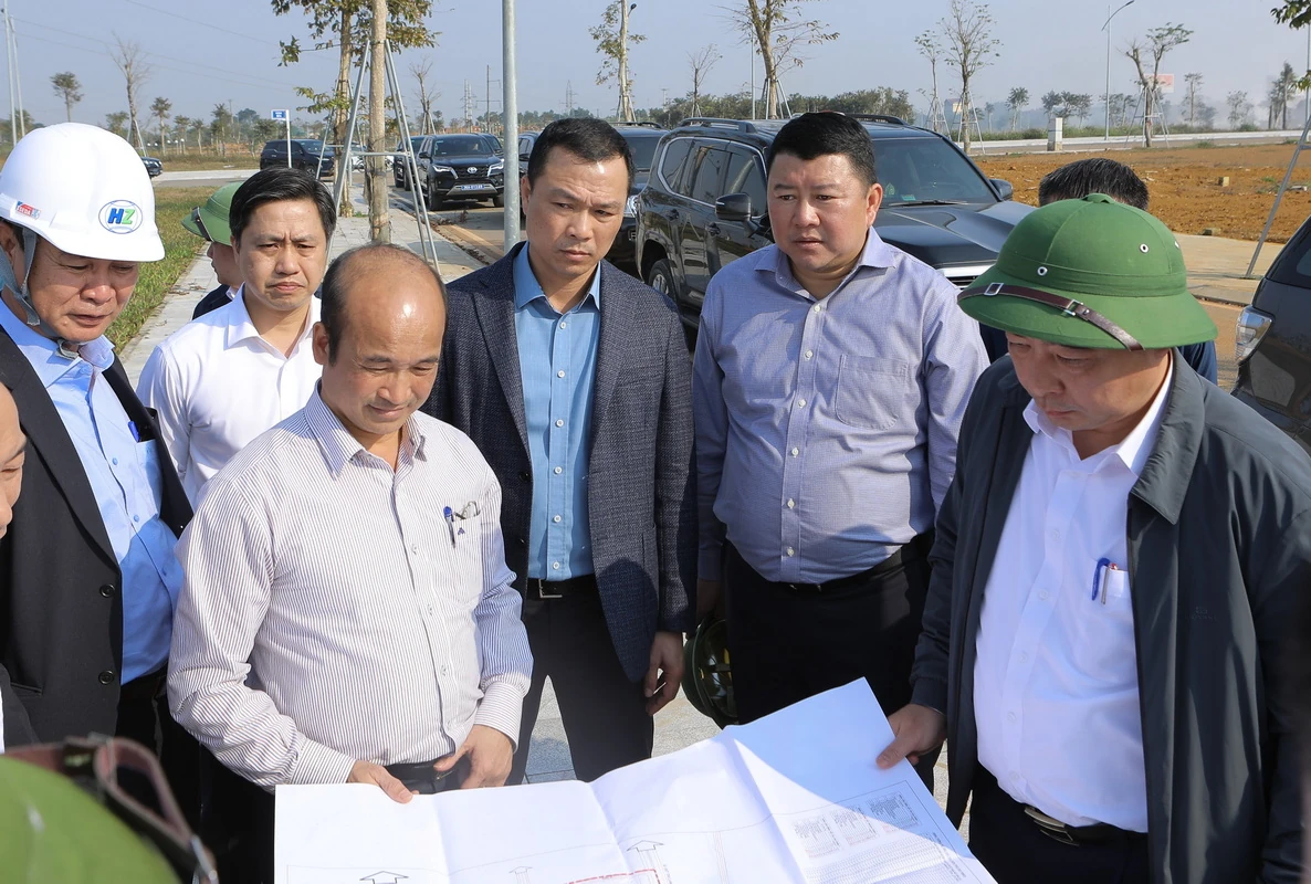Bí thư Tỉnh ủy Nguyễn Doãn Anh kiểm tra tiến độ các dự án trọng điểm tại Khu Công nghiệp Lam Sơn - Sao Vàng