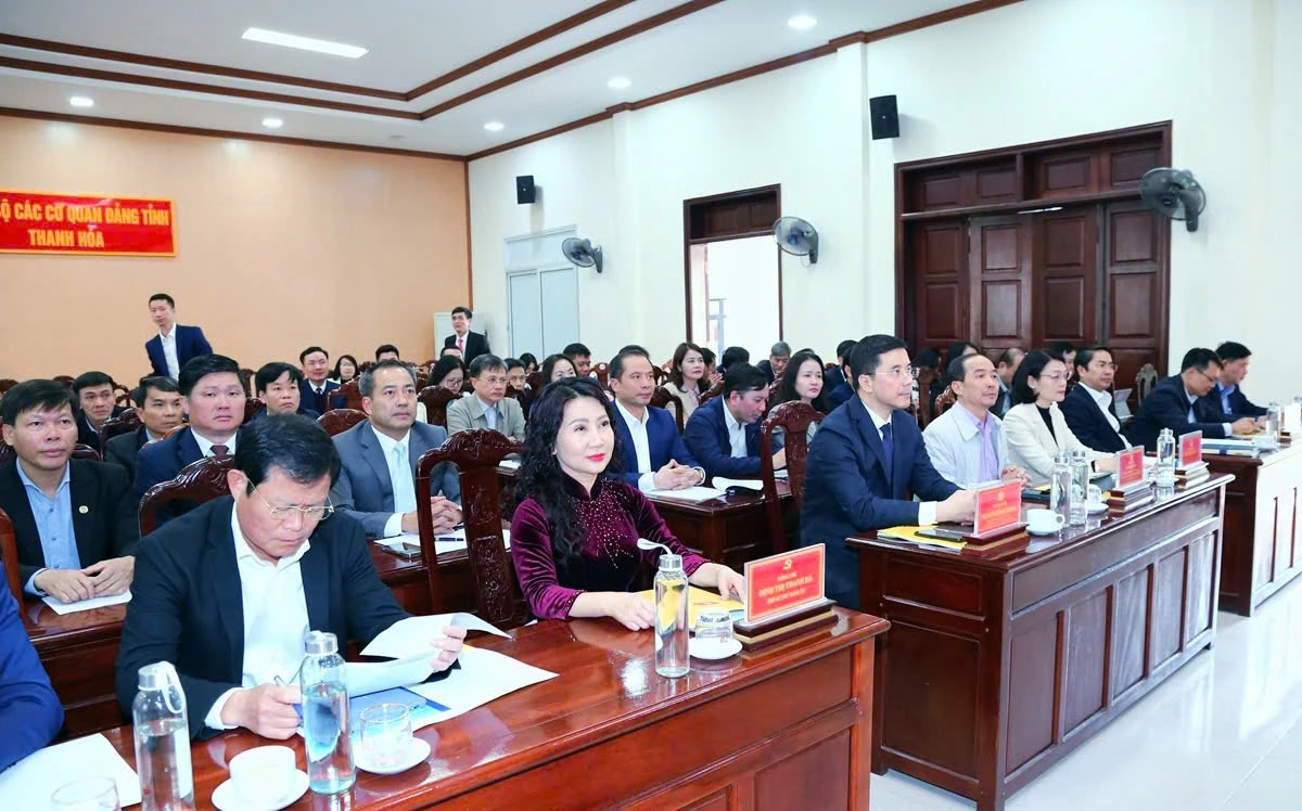 Phá vỡ tính bảo thủ, trì trệ, thay đổi tư duy, nhận thức nhằm tạo ra sức chiến đấu của tổ chức cơ sở đảng