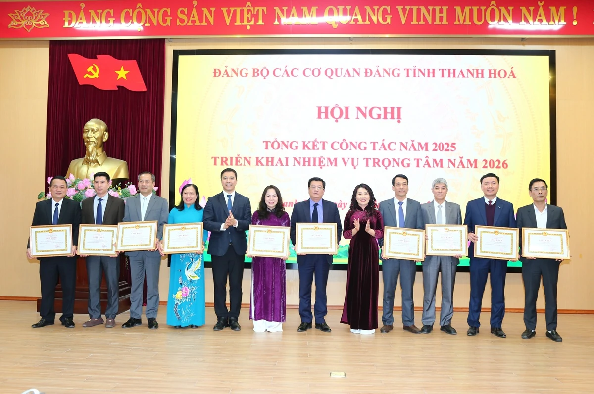 Phá vỡ tính bảo thủ, trì trệ, thay đổi tư duy, nhận thức nhằm tạo ra sức chiến đấu của tổ chức cơ sở đảng