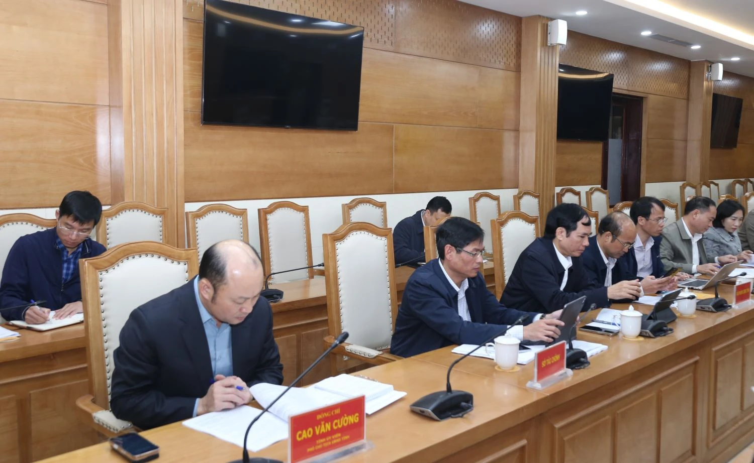 Giải quyết dứt điểm tình trạng bãi chôn lấp rác thải đang gây ảnh hưởng tiêu cực đến môi trường và đời sống