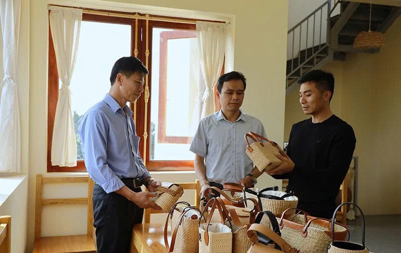 Người trẻ khởi nghiệp từ nghề truyền thống