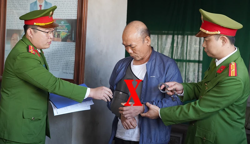 Người dân phấn khởi khi lực lượng Công an bắt giữ đối tượng đưa thông tin xuyên tạc, sai sự thật