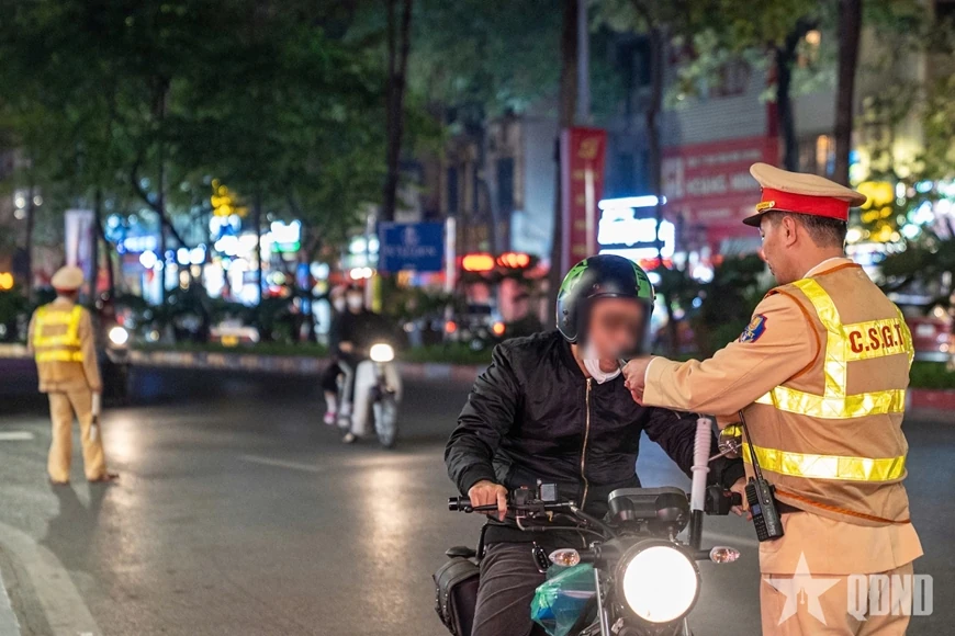 Tuần tra, kiểm soát khép kín địa bàn, giữ vững an ninh dịp Đại hội XIV