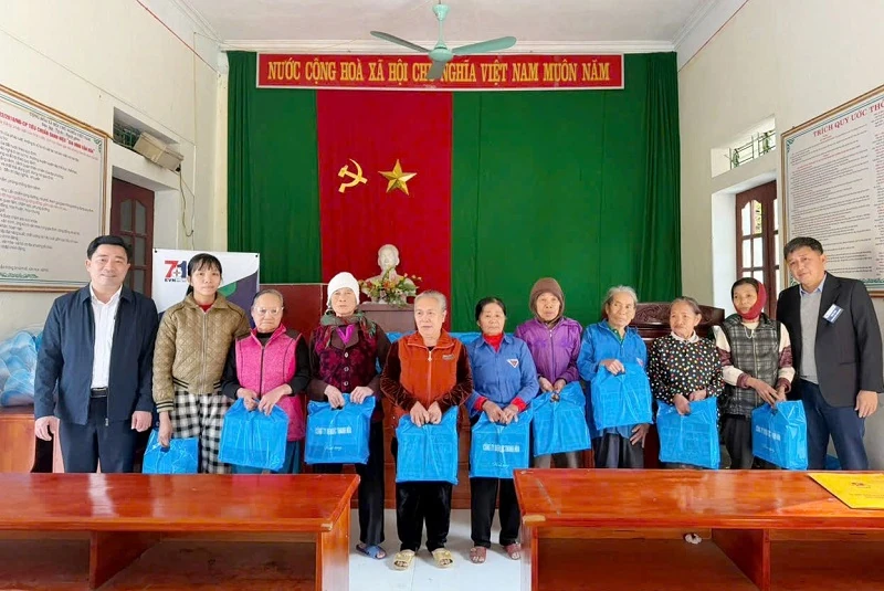 Lan tỏa giá trị tri ân khách hàng gắn với nâng cao ý thức sử dụng điện tiết kiệm, an toàn