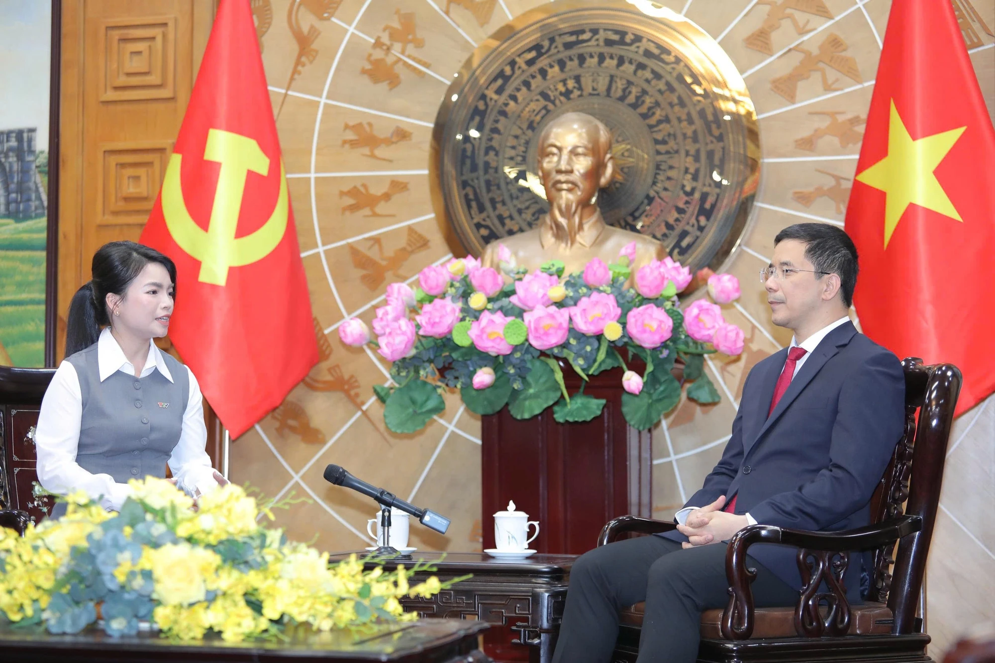 [E-Magazine]: Đoàn đại biểu Đảng bộ tỉnh Thanh Hóa phát huy trí tuệ, trách nhiệm, góp phần vào thành công chung của Đại hội XIV của Đảng