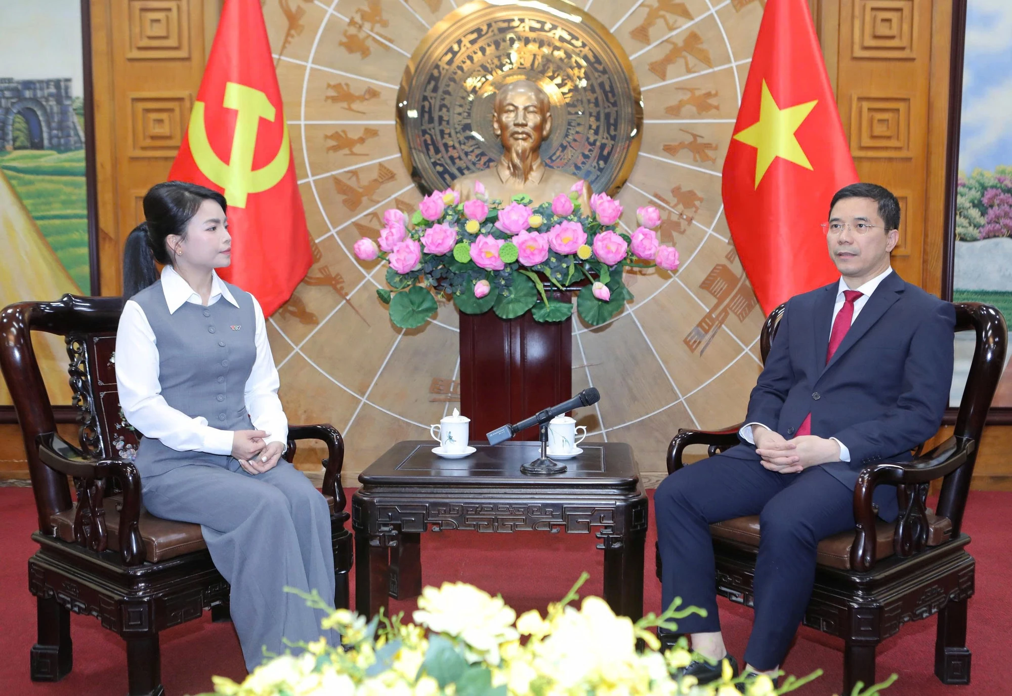 [E-Magazine]: Đoàn đại biểu Đảng bộ tỉnh Thanh Hóa phát huy trí tuệ, trách nhiệm, góp phần vào thành công chung của Đại hội XIV của Đảng