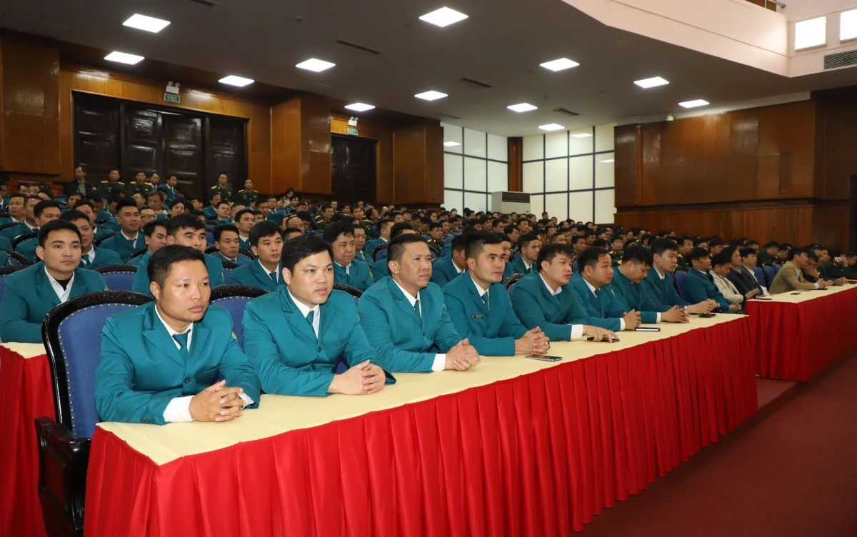 Công bố Quyết định tổ chức lại Ban Chỉ huy Quân sự cấp xã