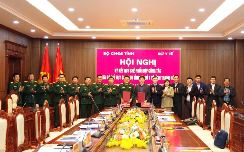 Bộ CHQS tỉnh và Sở Y tế ký kết quy chế phối hợp công tác