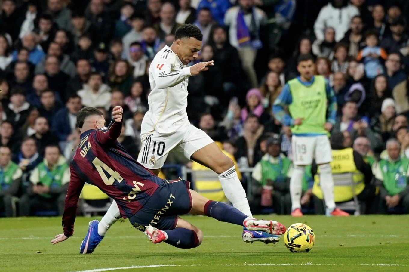 Vòng bán kết chưa từng có ở giải U23 châu Á; Man Utd hồi sinh tại Derby Manchester
