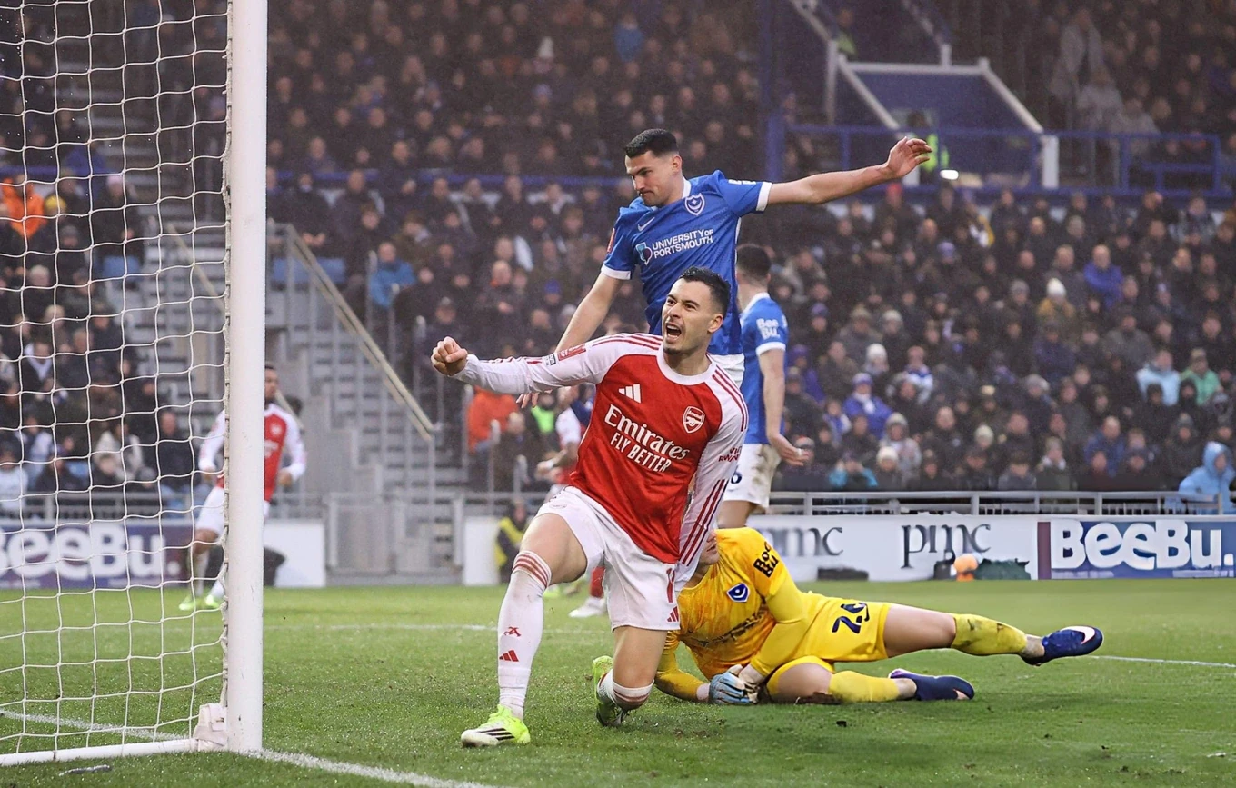 U23 Việt Nam đại chiến Saudi Arabia giành ngôi đầu; Barca khuất phục Real giành Siêu cúp