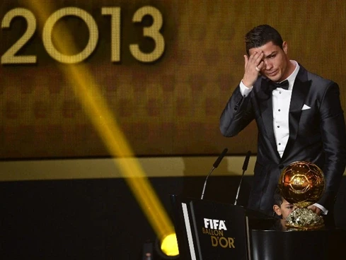 U23 Việt Nam lập kỳ tích toàn thắng, tiễn chủ nhà rời giải; Real Madrid bất ngờ sa thải HLV Xabi Alonso