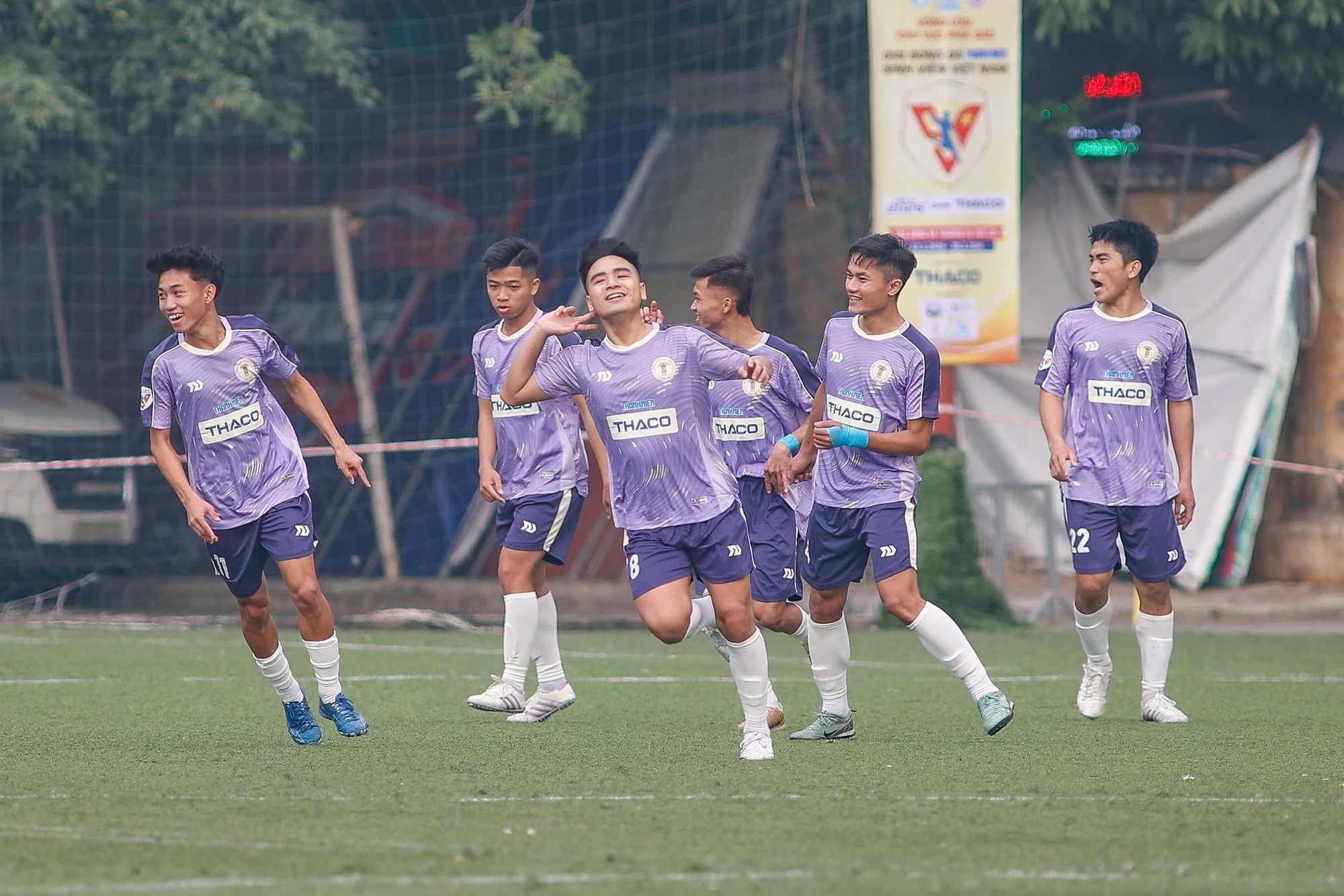 ĐH VHTTDL Thanh Hóa thắng tưng bừng ngày ra quân vòng loại giải bóng đá thanh niên sinh viên