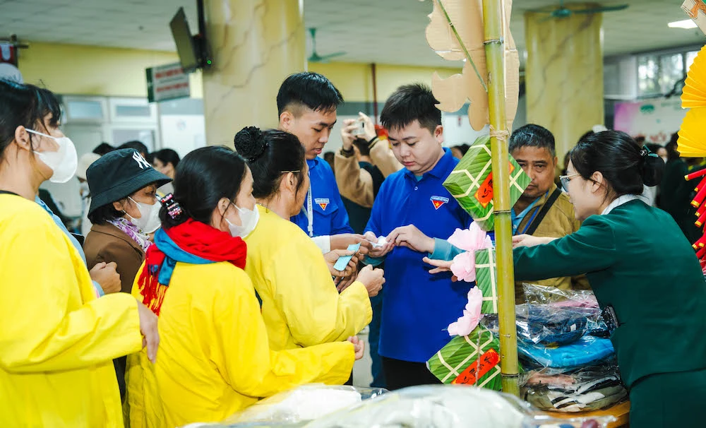 “Phiên chợ Xuân 2026” dành cho bệnh nhân tại Bệnh viện Đa khoa tỉnh Thanh Hóa
