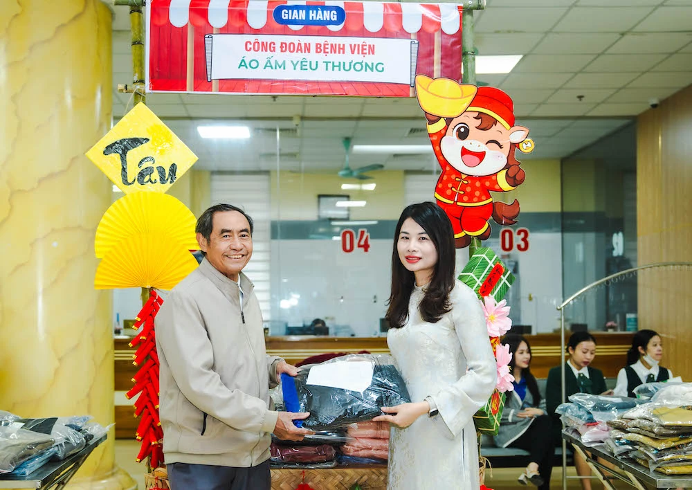 “Phiên chợ Xuân 2026” dành cho bệnh nhân tại Bệnh viện Đa khoa tỉnh Thanh Hóa