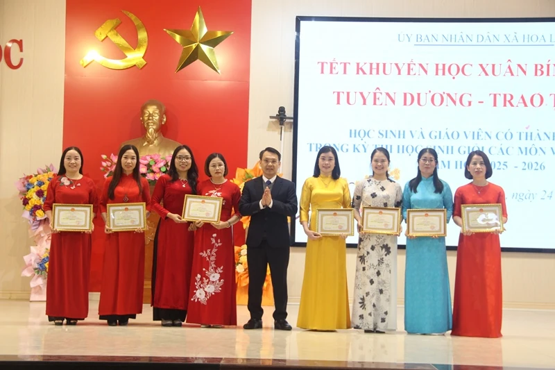 Xã Hoa Lộc tuyên dương, khen thưởng học sinh giỏi cấp tỉnh năm học 2025-2026