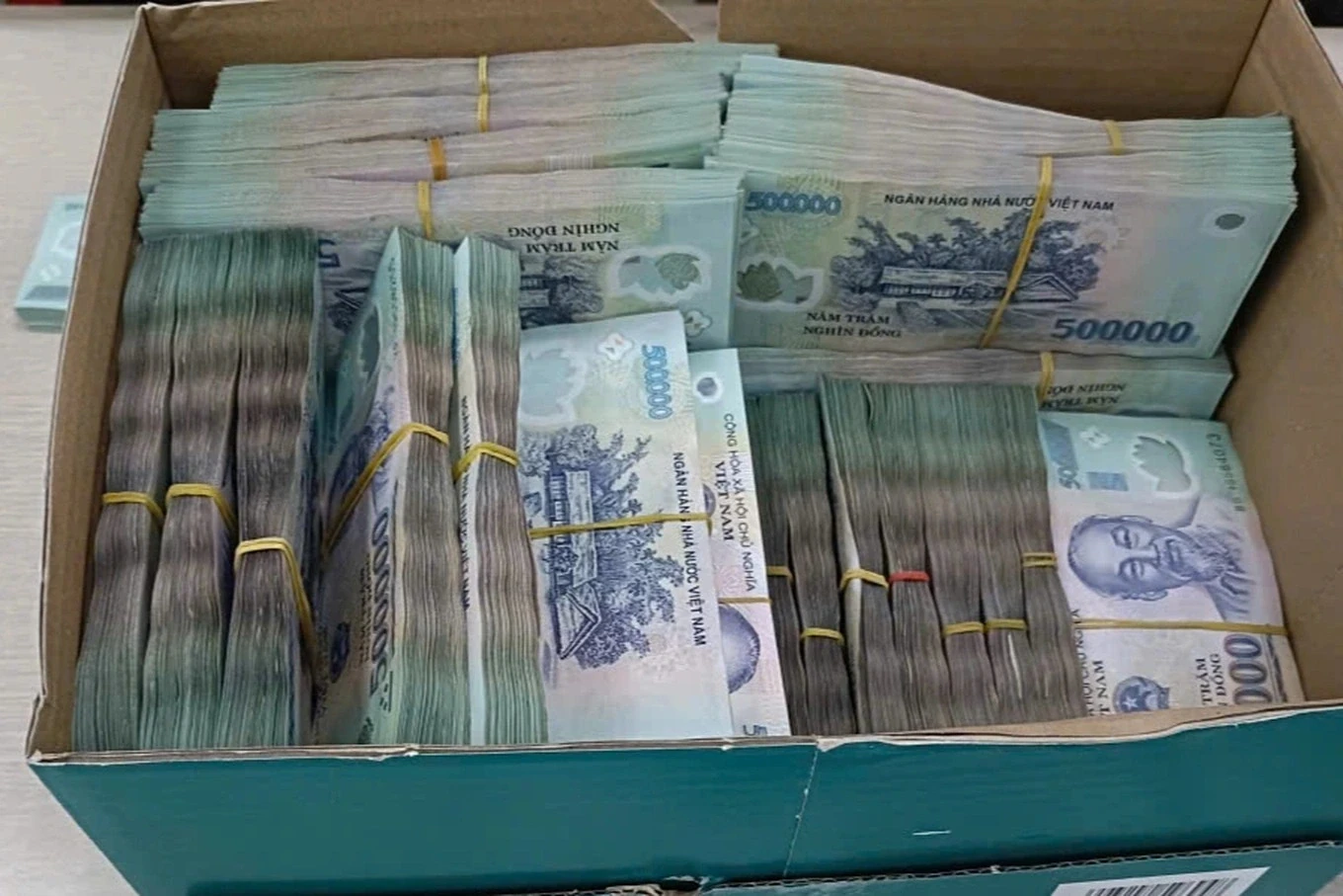 Sẽ giám định gần 8 tỷ đồng tiền mặt “đi xe khách” từ Hà Nội vào Đà Nẵng