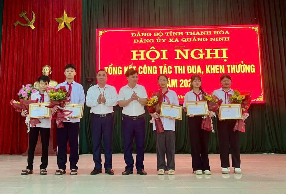 Xã Quảng Ninh tổng kết công tác thi đua, khen thưởng năm 2025