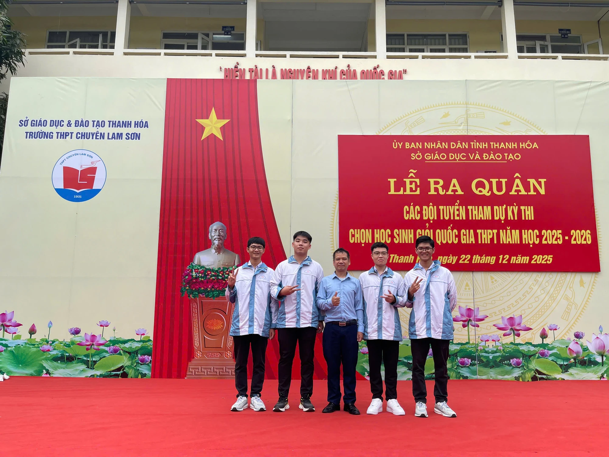 Anh em sinh đôi cùng đoạt giải Nhất học sinh giỏi quốc gia môn Toán