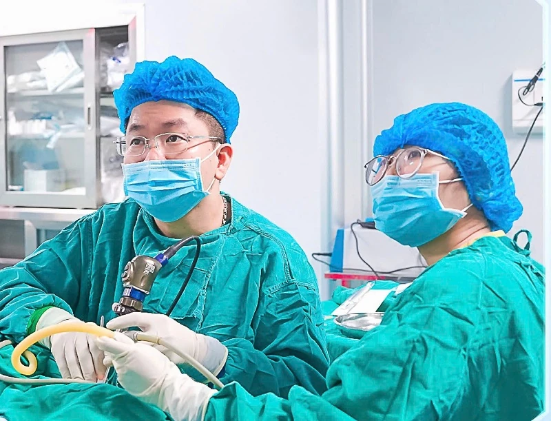 Lần đầu tiên tại Thanh Hóa triển khai phẫu thuật nội soi tai dưới nước