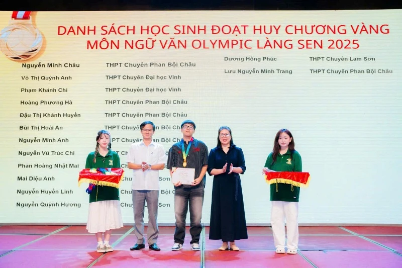 Một chất văn logic và giàu cảm xúc