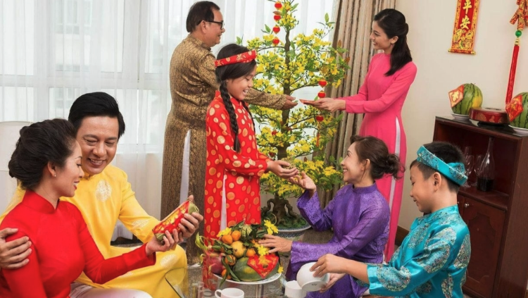 Gợi ý quà Tết cho bố mẹ chỉ từ 1 triệu cao cấp, thiết thực