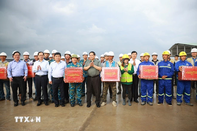 Thủ tướng đôn đốc, thúc đẩy thực hiện các dự án phục vụ Hội nghị APEC 2027