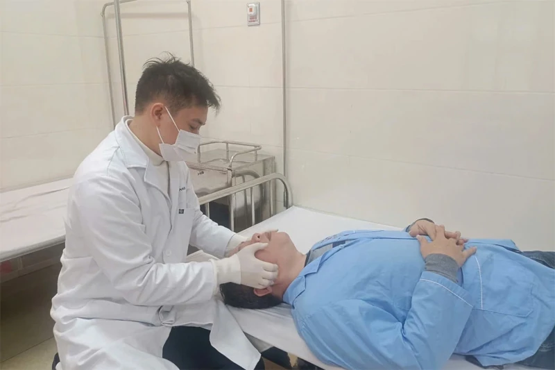 Cảnh báo nguy cơ liệt dây thần kinh số 7