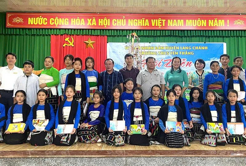 Âm thầm giữ “hồn” văn hóa dân tộc Thái